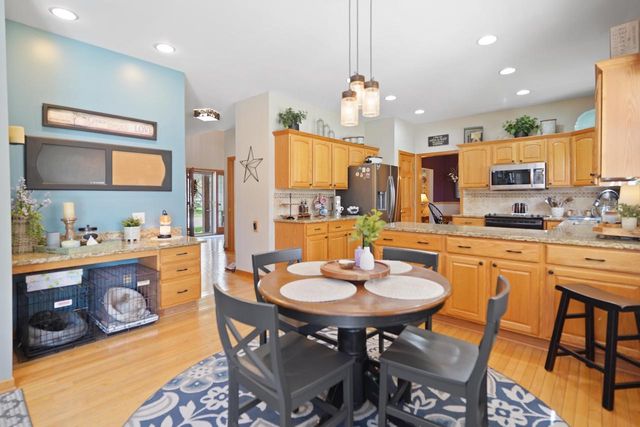 12135 32nd AVENUE, Pleasant Prairie, WI 53158