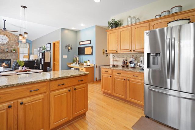 12135 32nd AVENUE, Pleasant Prairie, WI 53158