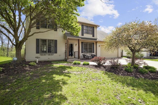 12135 32nd AVENUE, Pleasant Prairie, WI 53158