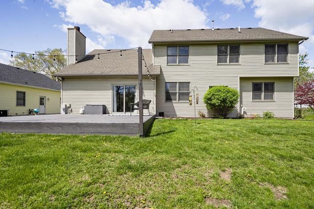 12135 32nd AVENUE, Pleasant Prairie, WI 53158