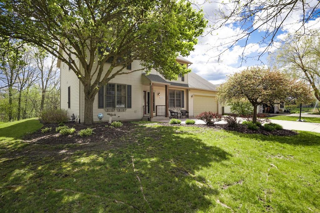 12135 32nd AVENUE, Pleasant Prairie, WI 53158