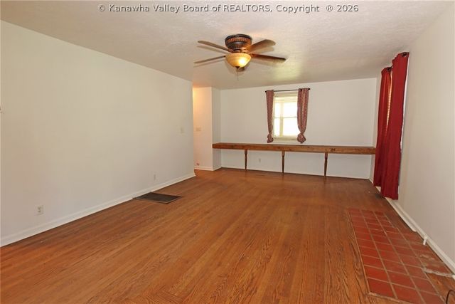11438 Coal River Road, St Albans, WV 25177