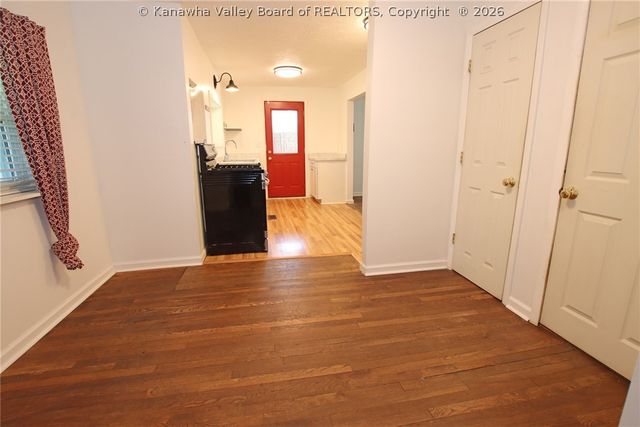 11438 Coal River Road, St Albans, WV 25177