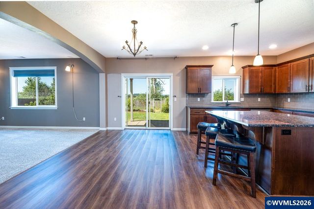 2000 NE Summit Dr, Albany, OR 97321