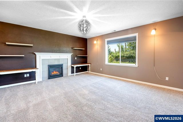 2000 NE Summit Dr, Albany, OR 97321