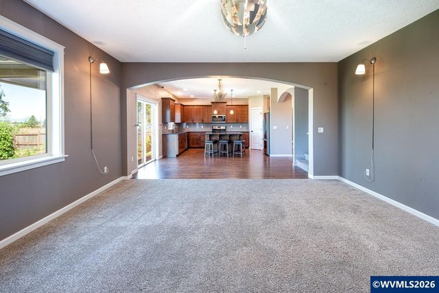 2000 NE Summit Dr, Albany, OR 97321