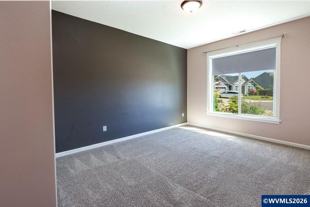 2000 NE Summit Dr, Albany, OR 97321