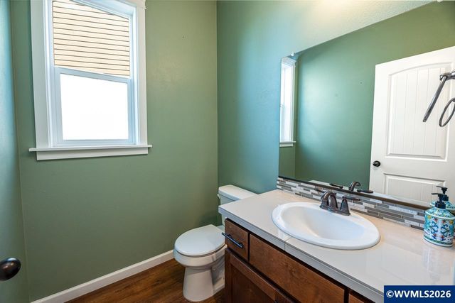 2000 NE Summit Dr, Albany, OR 97321