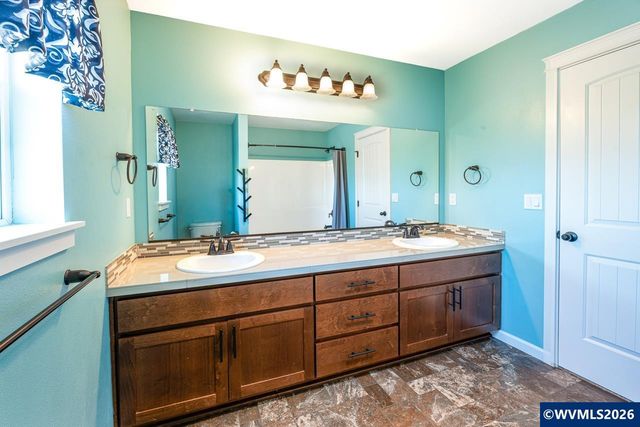 2000 NE Summit Dr, Albany, OR 97321