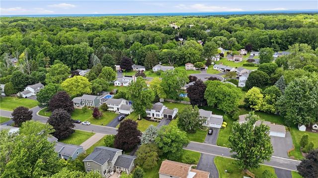 763 Saffron Lane, Webster, NY 14580