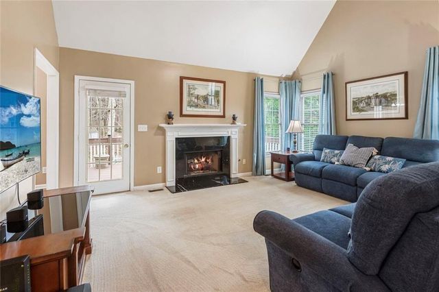 6411 Vicksburg NW Court, Acworth, GA 30101