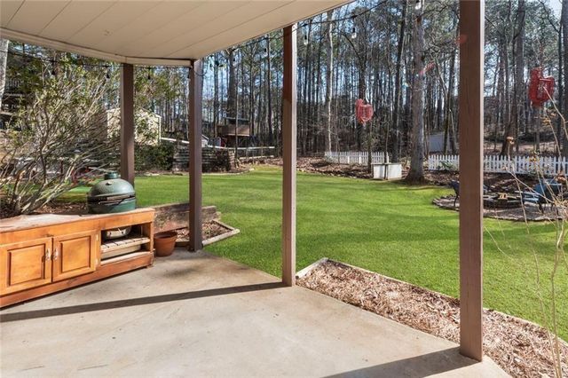 6411 Vicksburg NW Court, Acworth, GA 30101