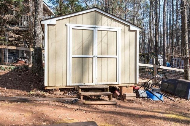 6411 Vicksburg NW Court, Acworth, GA 30101