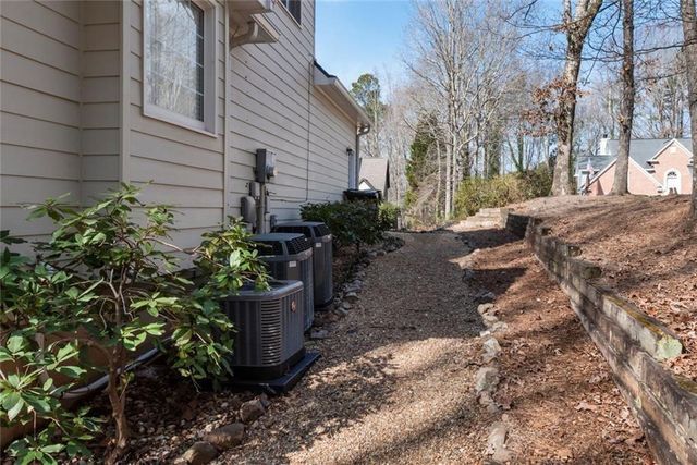 6411 Vicksburg NW Court, Acworth, GA 30101