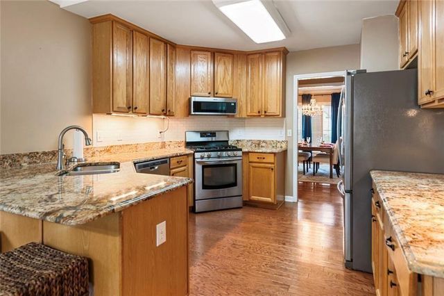 6411 Vicksburg NW Court, Acworth, GA 30101