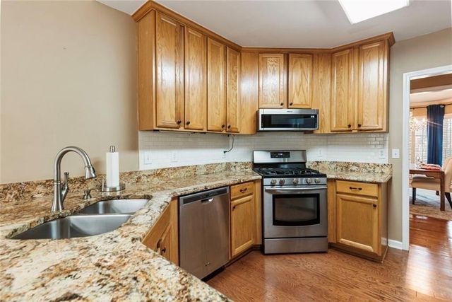 6411 Vicksburg NW Court, Acworth, GA 30101