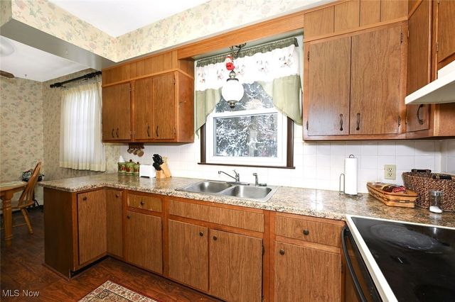 1830 B Street, Akron, OH 44312