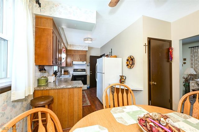 1830 B Street, Akron, OH 44312