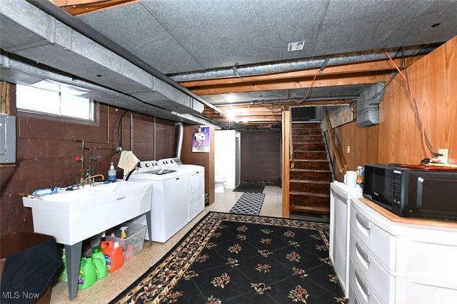 1830 B Street, Akron, OH 44312