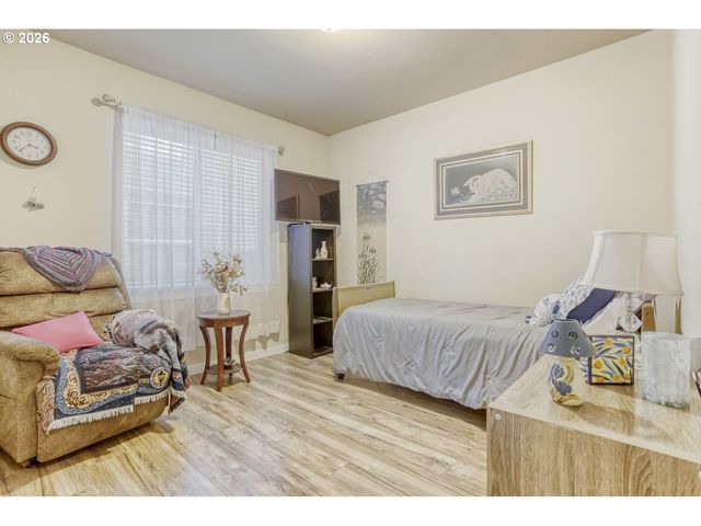 20845 Sw EGGERT Way, Beaverton, OR 97078