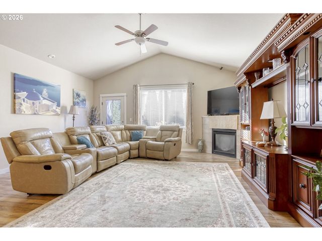 20845 Sw EGGERT Way, Beaverton, OR 97078