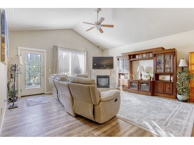 20845 Sw EGGERT Way, Beaverton, OR 97078