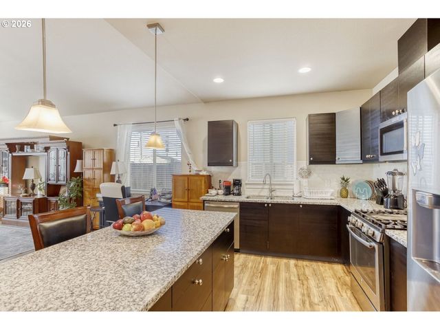 20845 Sw EGGERT Way, Beaverton, OR 97078