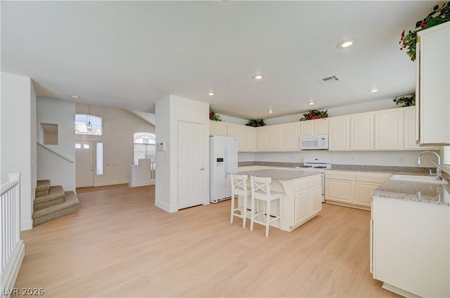 356 Lakewood Garden Drive, Las Vegas, NV 89148