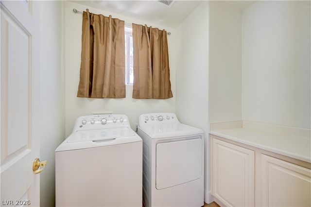 356 Lakewood Garden Drive, Las Vegas, NV 89148