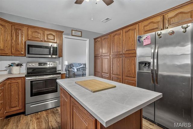 9618 E East Vista Drive, Hillsboro, MO 63050