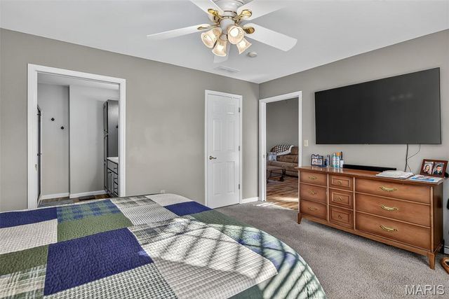 9618 E East Vista Drive, Hillsboro, MO 63050