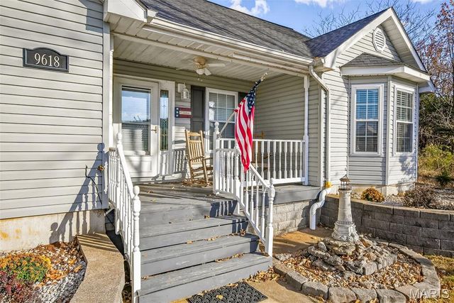 9618 E East Vista Drive, Hillsboro, MO 63050