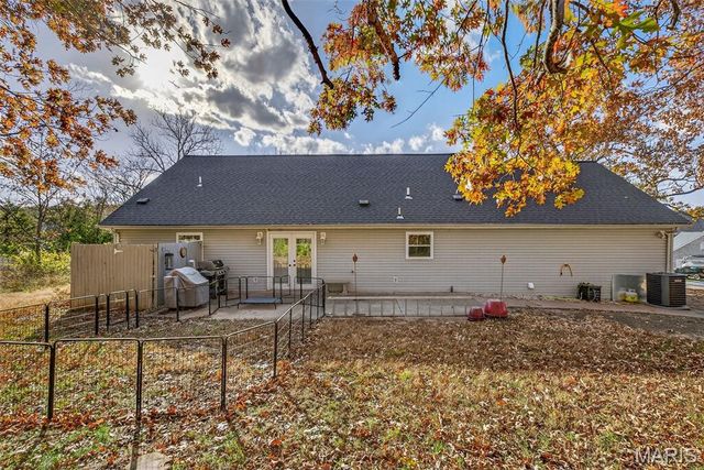 9618 E East Vista Drive, Hillsboro, MO 63050