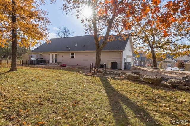 9618 E East Vista Drive, Hillsboro, MO 63050