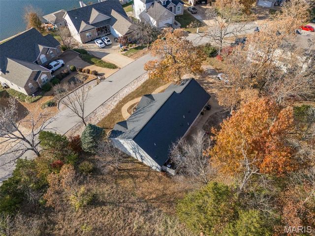 9618 E East Vista Drive, Hillsboro, MO 63050