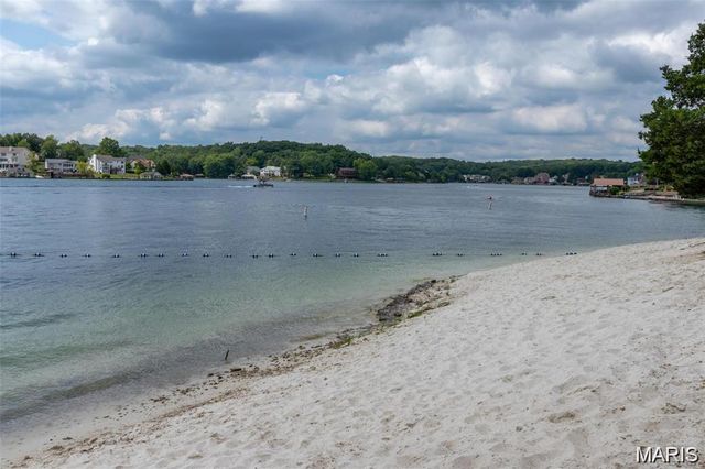 9618 E East Vista Drive, Hillsboro, MO 63050