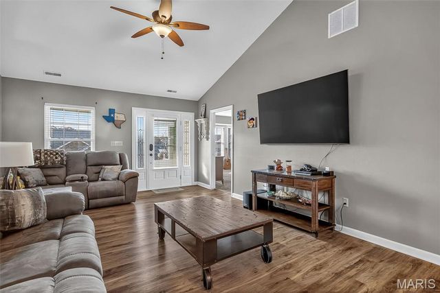 9618 E East Vista Drive, Hillsboro, MO 63050