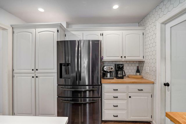 2025 N Equestrian, Nixa, MO 65714