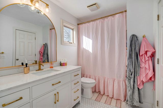 2025 N Equestrian, Nixa, MO 65714