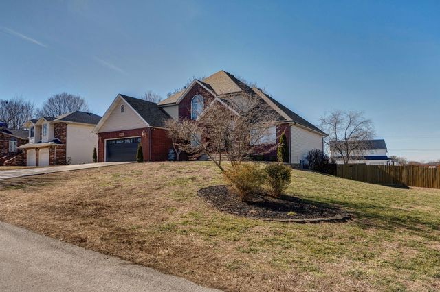 2025 N Equestrian, Nixa, MO 65714