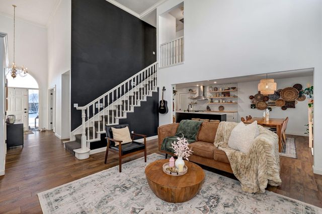 2025 N Equestrian, Nixa, MO 65714