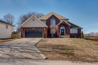 2025 N Equestrian, Nixa, MO 65714