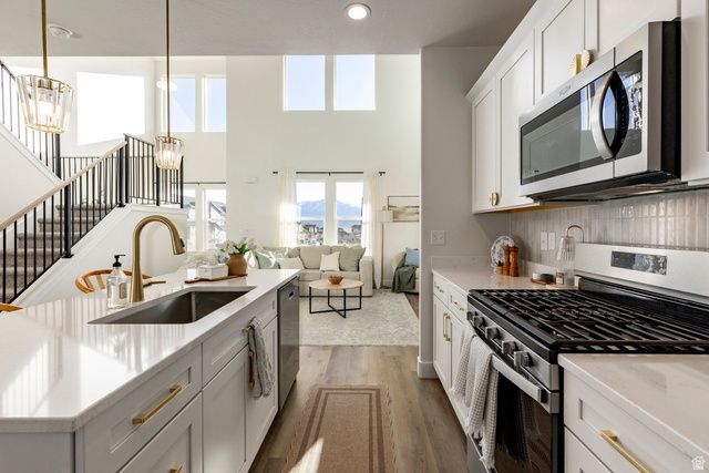 13618 S VERNET DR, Riverton, UT 84096