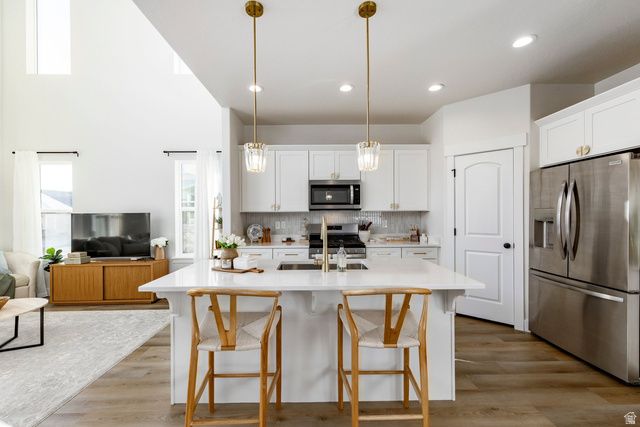 13618 S VERNET DR, Riverton, UT 84096