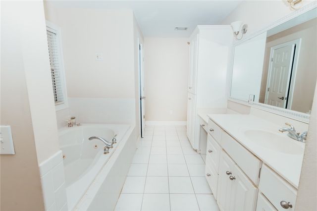 102 Lanier Island Circle, Brunswick, GA 31520