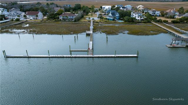 102 Lanier Island Circle, Brunswick, GA 31520