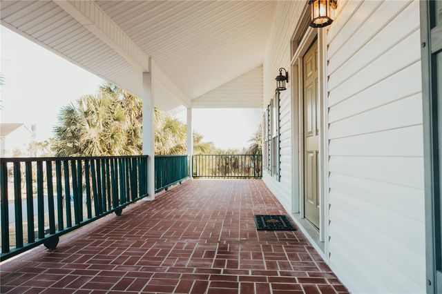 102 Lanier Island Circle, Brunswick, GA 31520