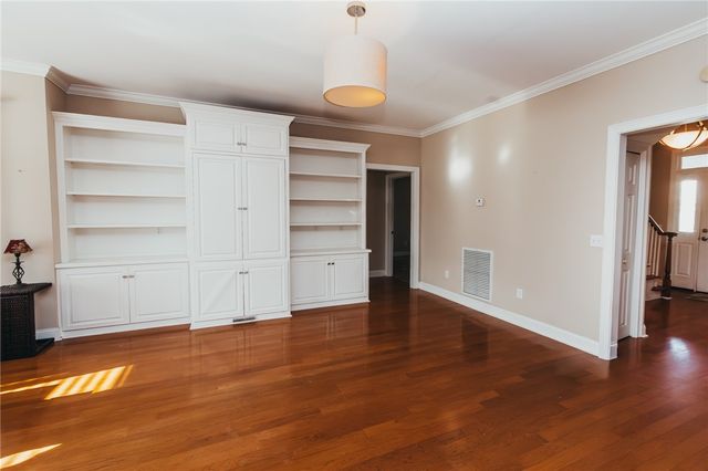 102 Lanier Island Circle, Brunswick, GA 31520