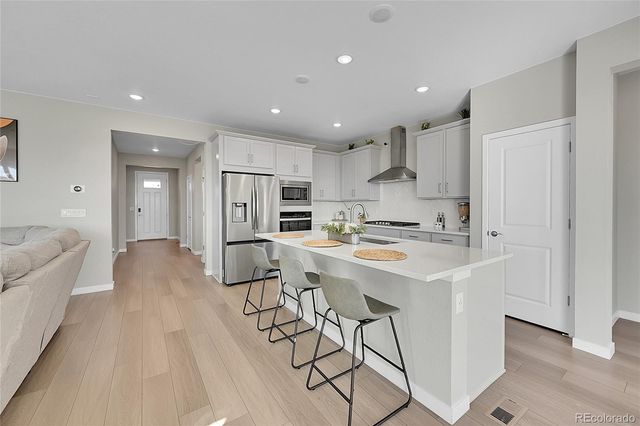 23642 E 40th Avenue, Aurora, CO 80019