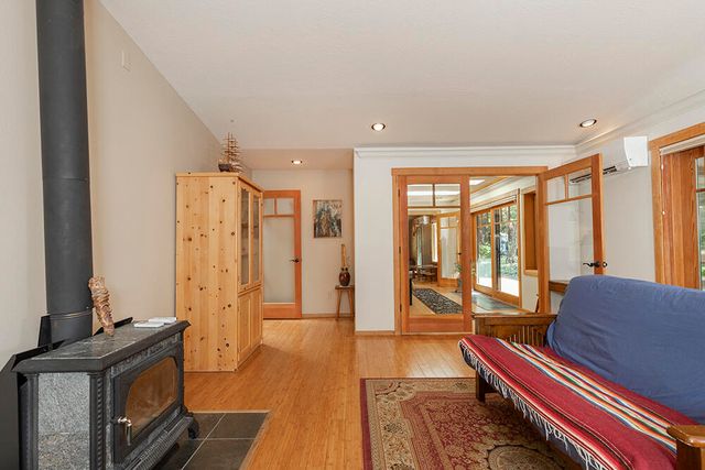 8843 Deer Creek Road, Selma, OR 97538